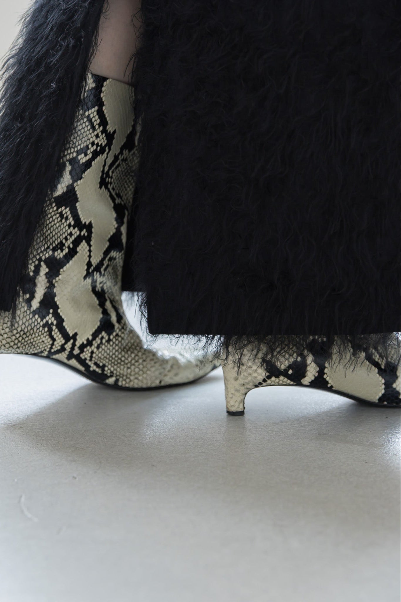 【PRE ORDER】FEATHERED LONG SKIRT (2color)