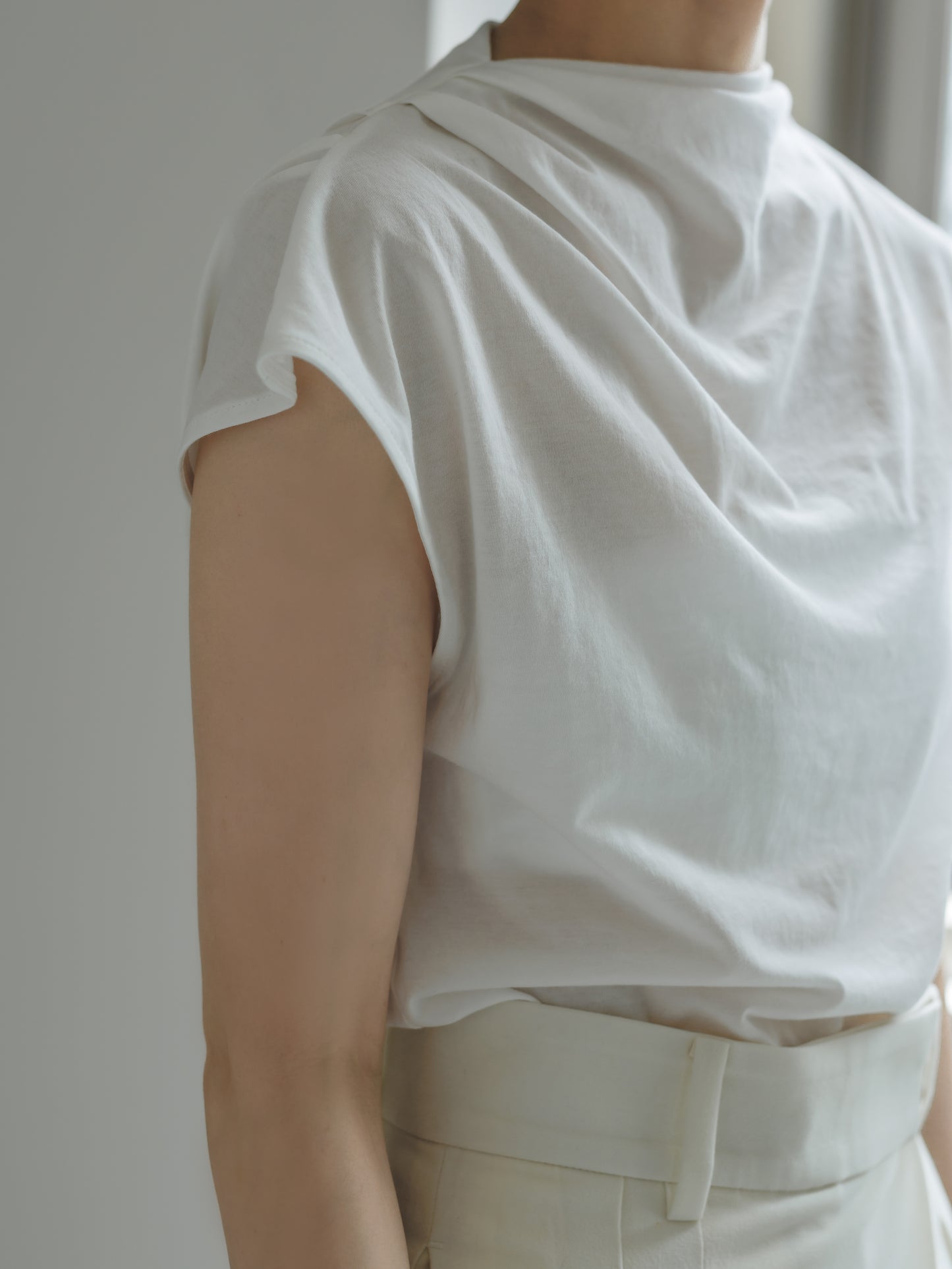 【PRE ORDER】ASYMMETRY TOP (3color)
