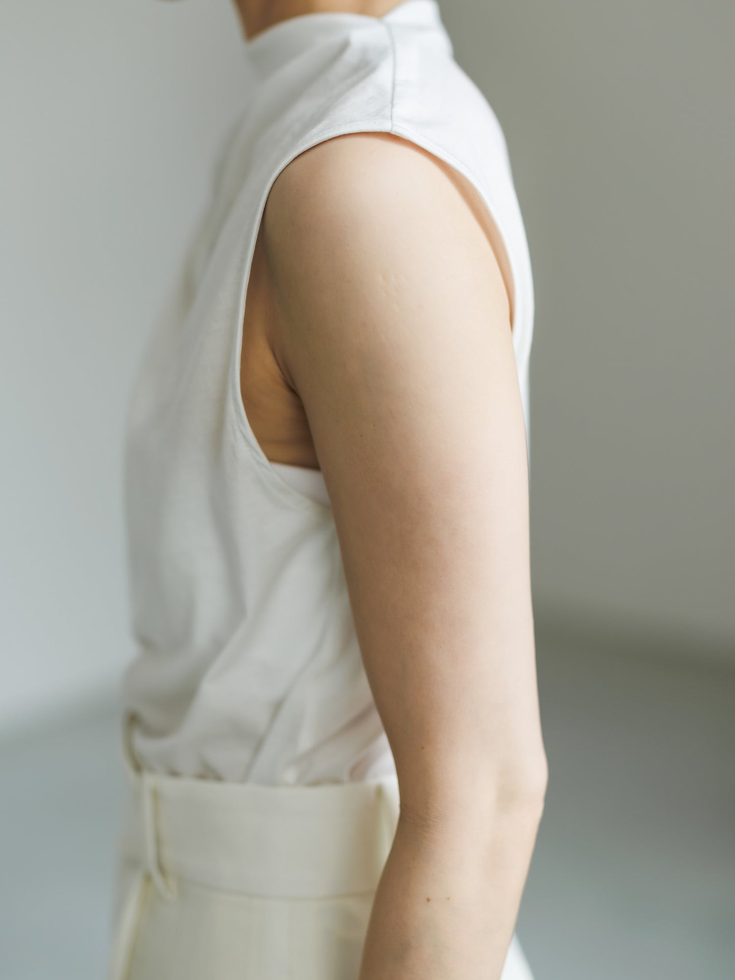 【PRE ORDER】ASYMMETRY TOP (3color)