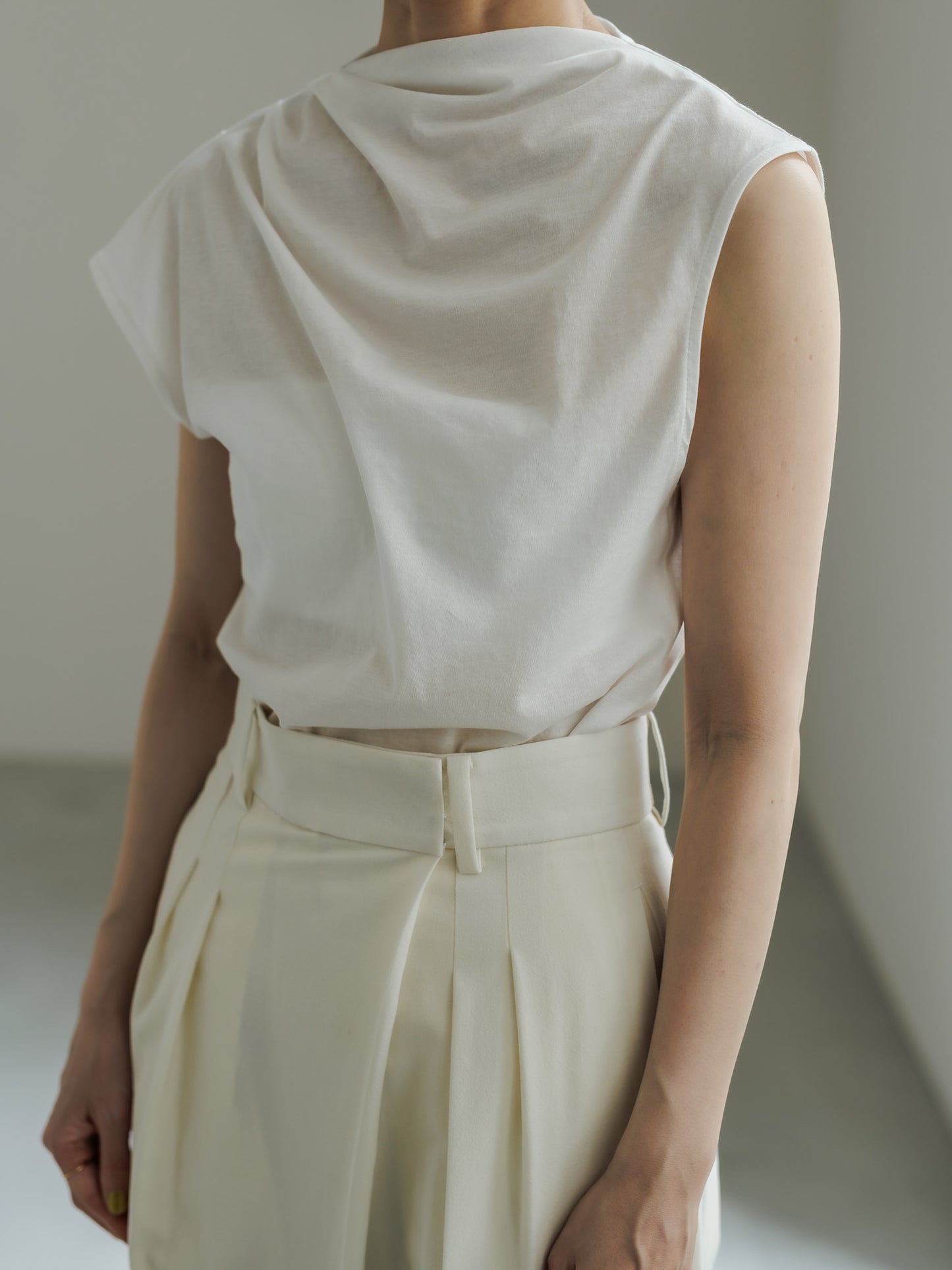 【PRE ORDER】ASYMMETRY TOP (3color)
