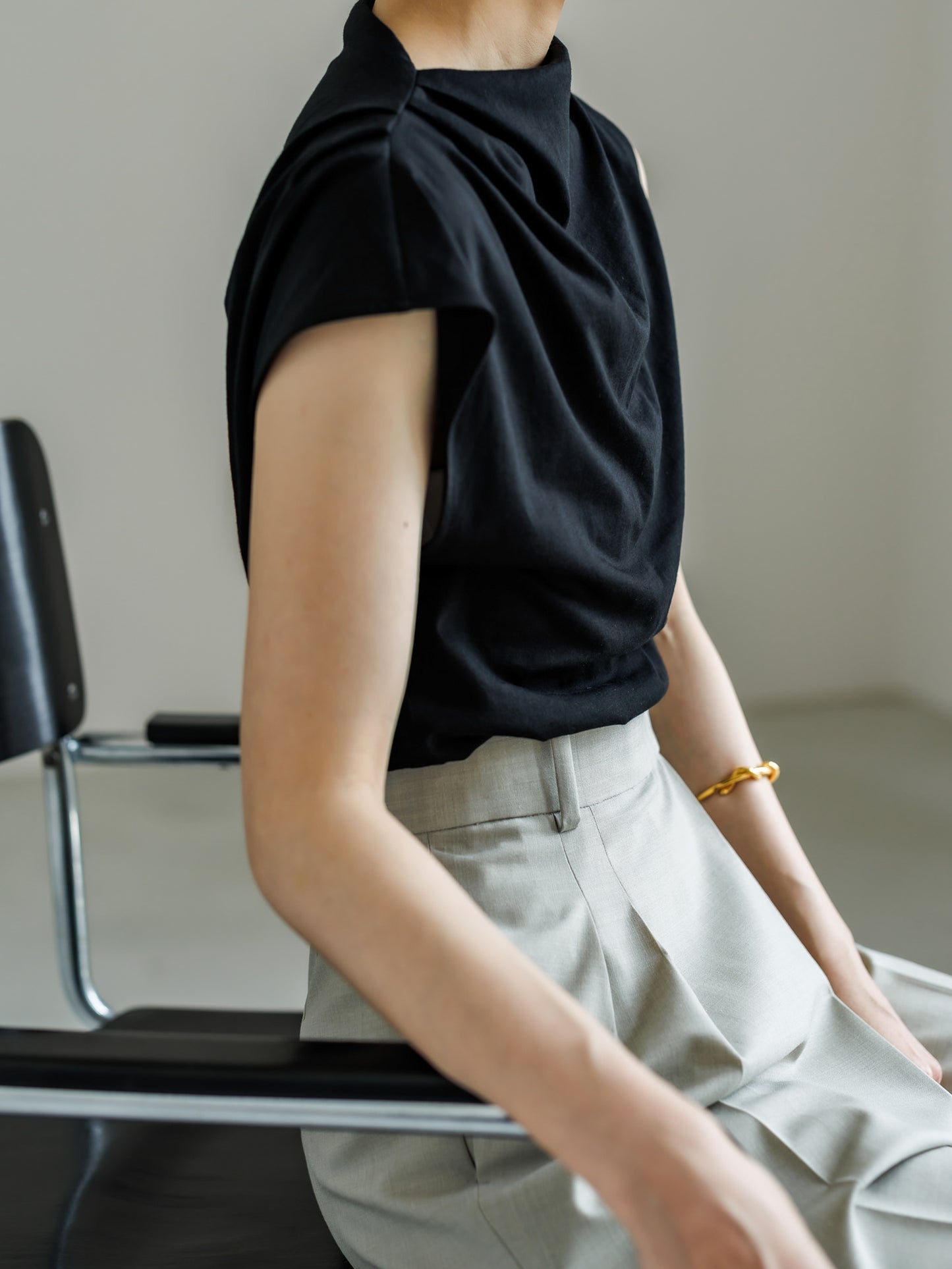【PRE ORDER】ASYMMETRY TOP (3color)