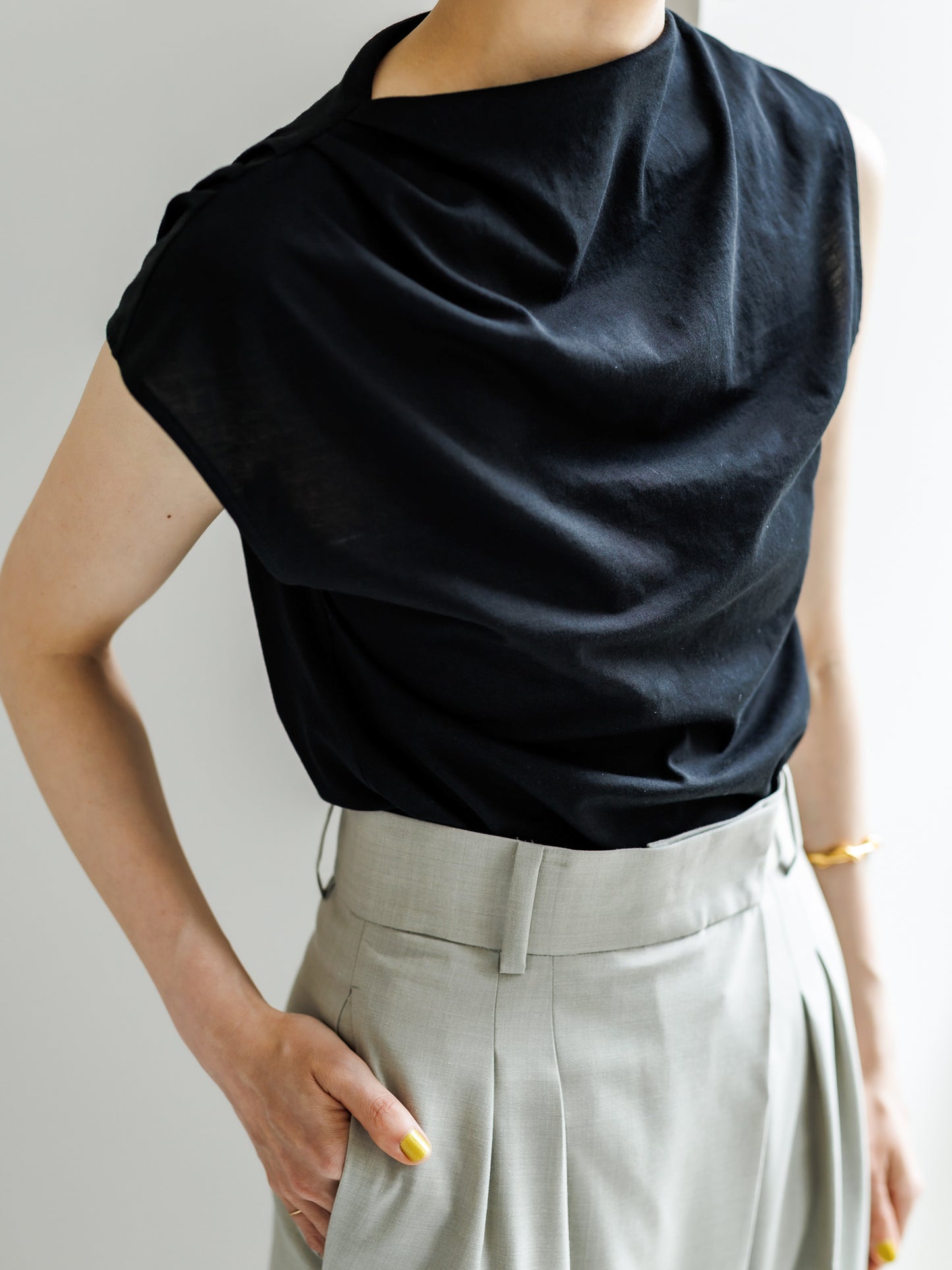 【PRE ORDER】ASYMMETRY TOP (3color)