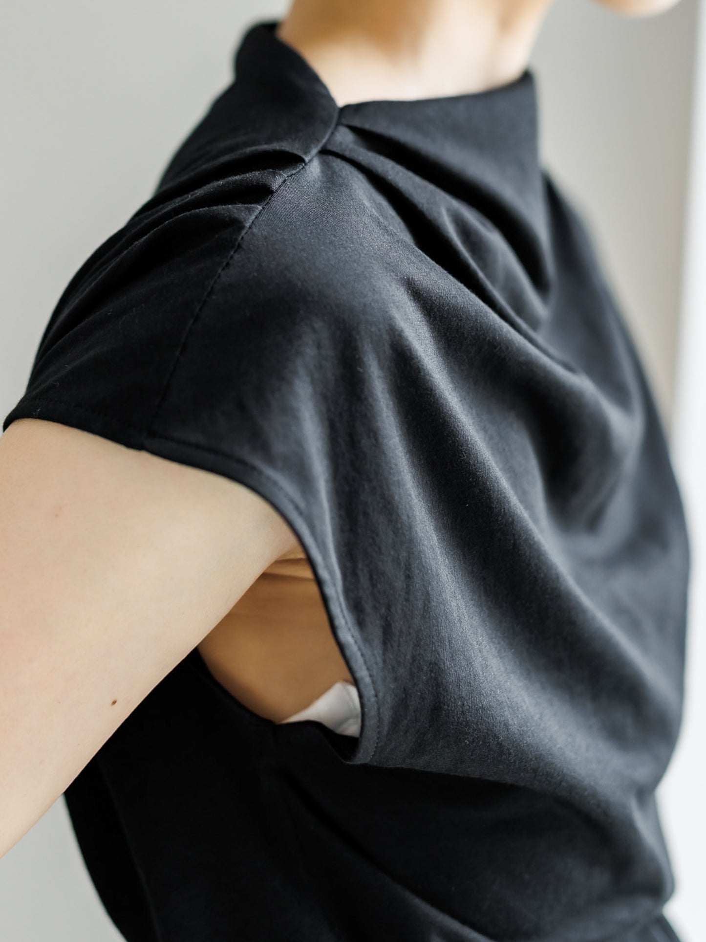 【PRE ORDER】ASYMMETRY TOP (3color)