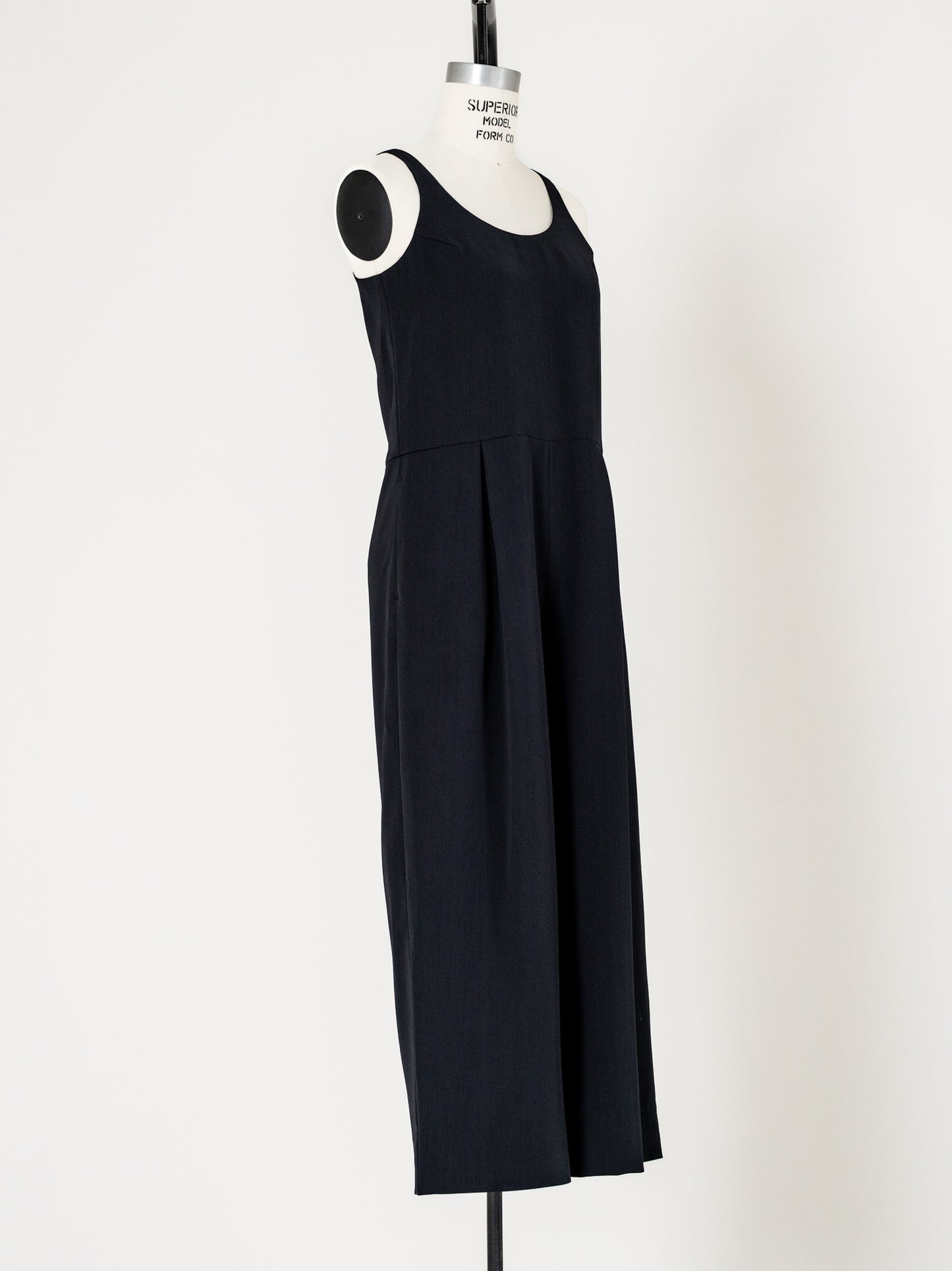 【PRE ORDER】SLEEVELESS JUMPSUIT (2color)