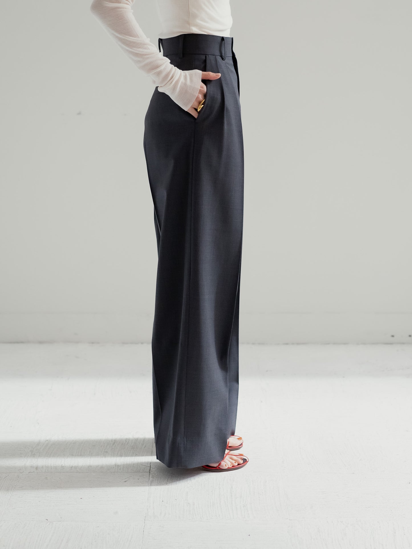 Tuck wide trousers - grey-