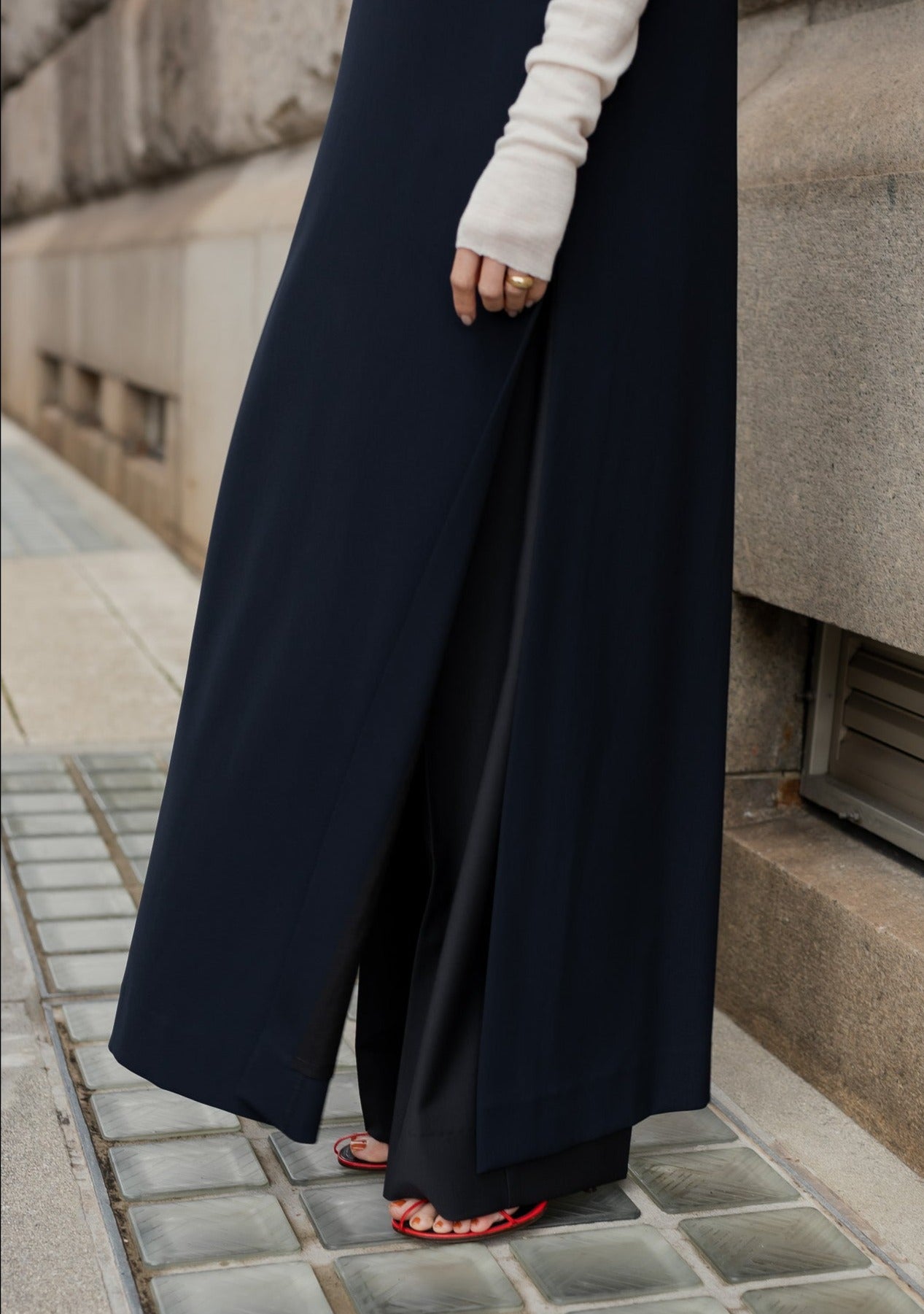 Tuck wide trousers -black-
