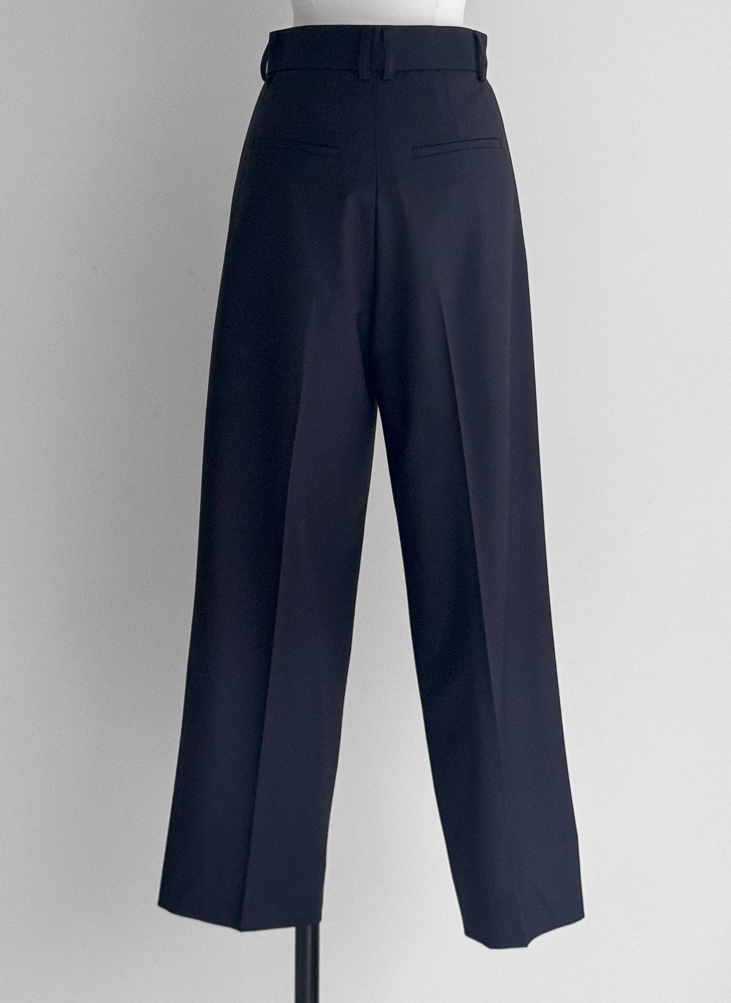 Tuck wide trousers -dark navy-