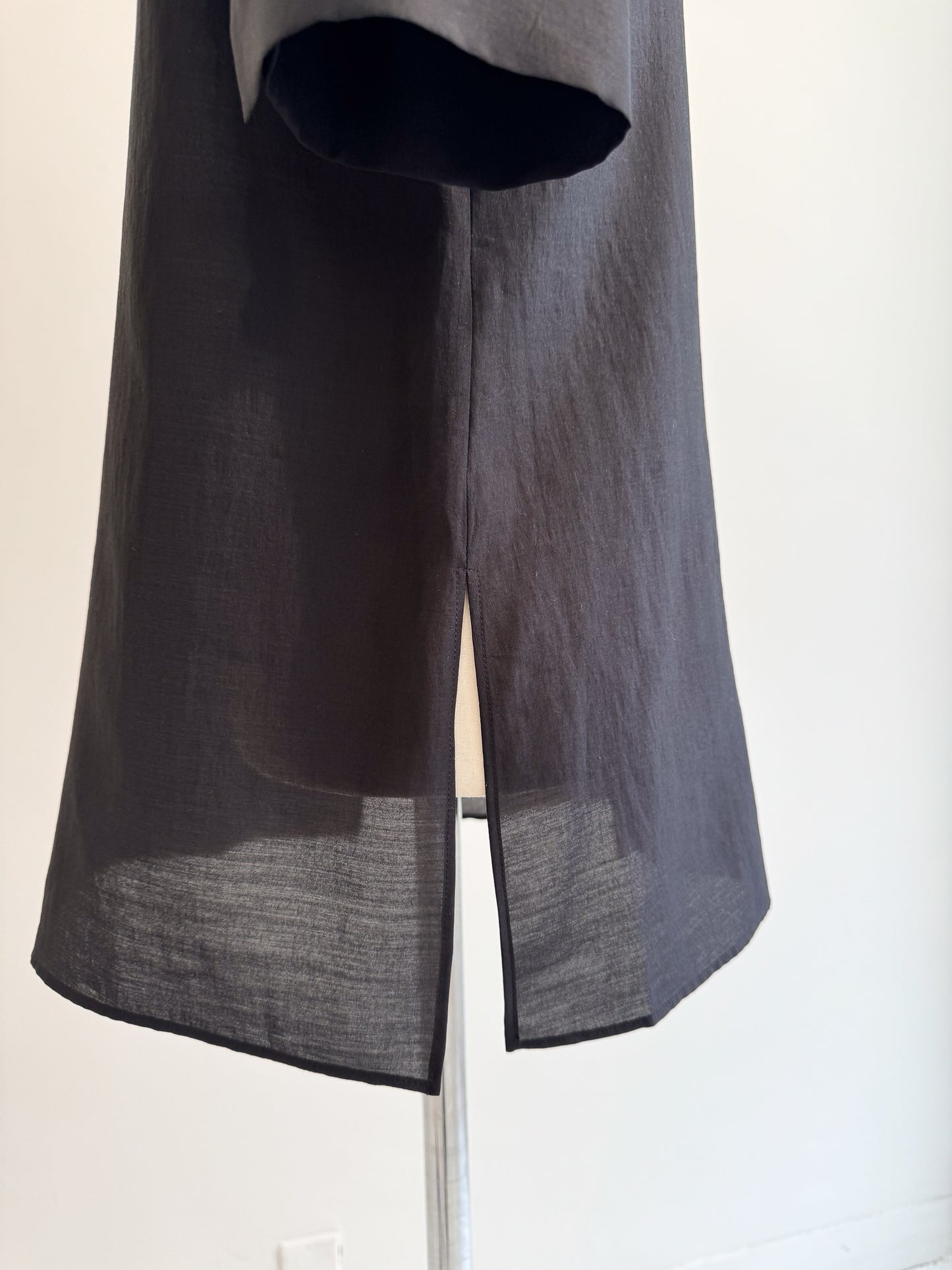 sheer half sleeve shirt (-black-)