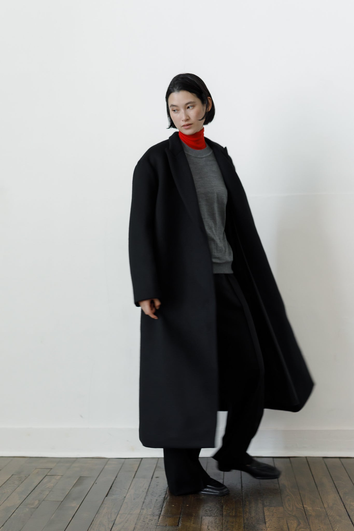 Peaked lapel long coat (-black-)