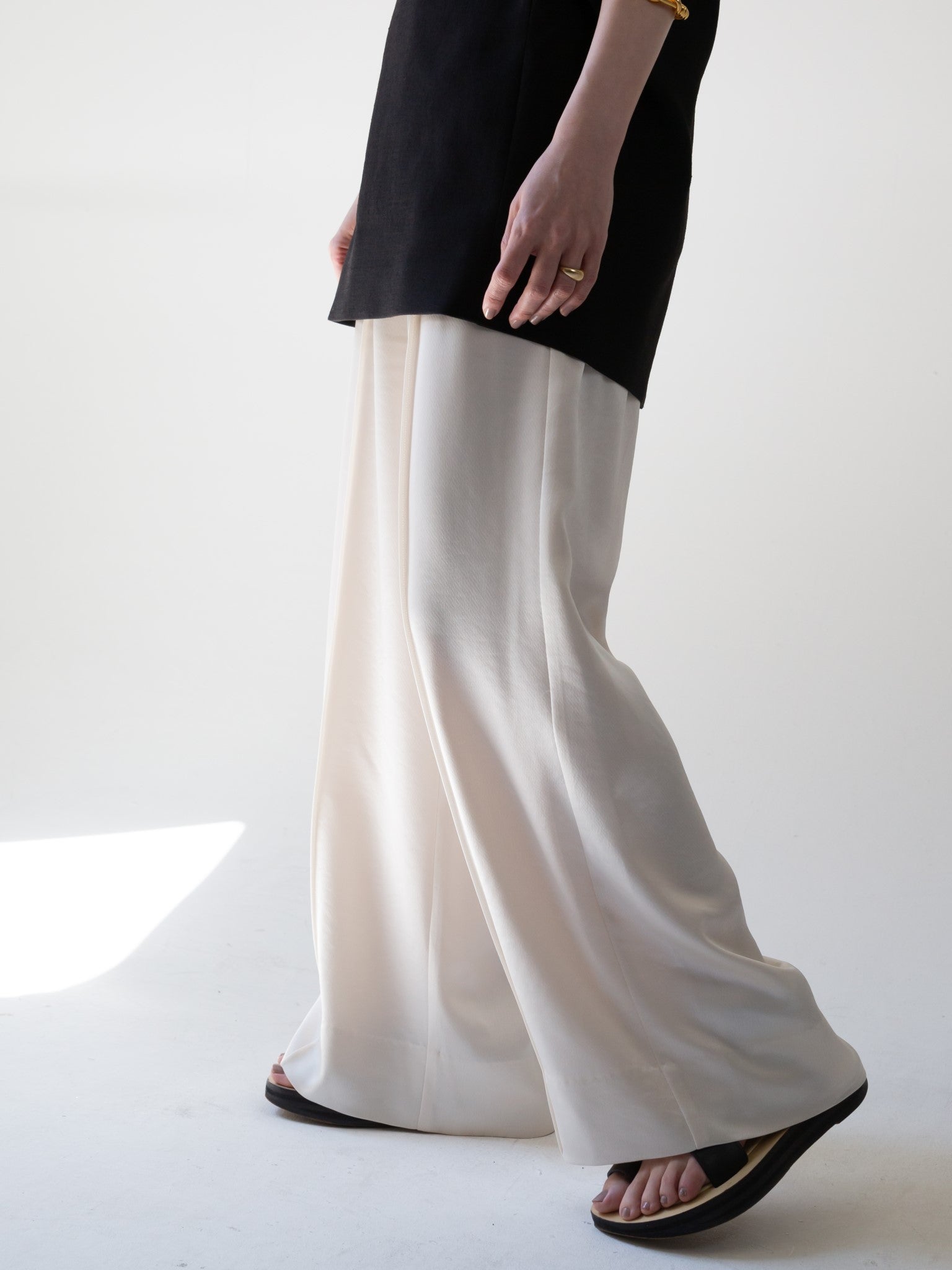 satin easy pants (-milk-) – NEAU__online