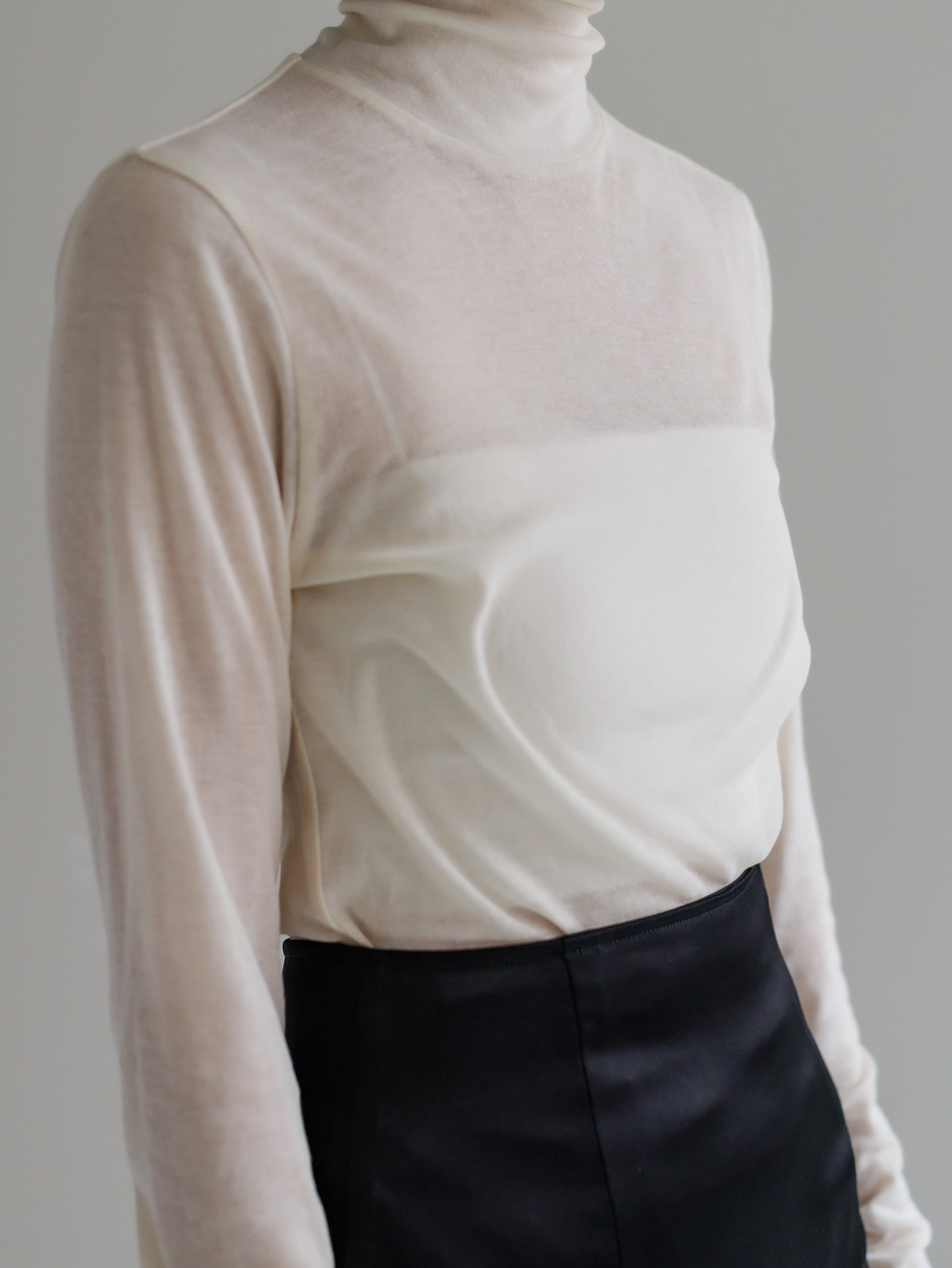 【PRE ORDER】sheer longsleeve turtle(-ivory-)