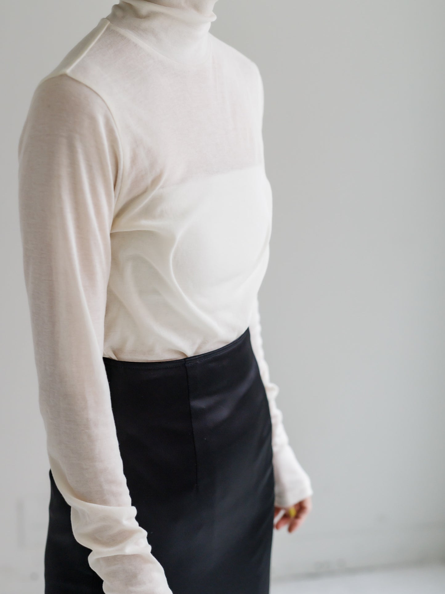 【PRE ORDER】sheer longsleeve turtle(-ivory-)