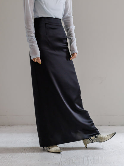 【PRE ORDER】satin straight skirt (-black-)