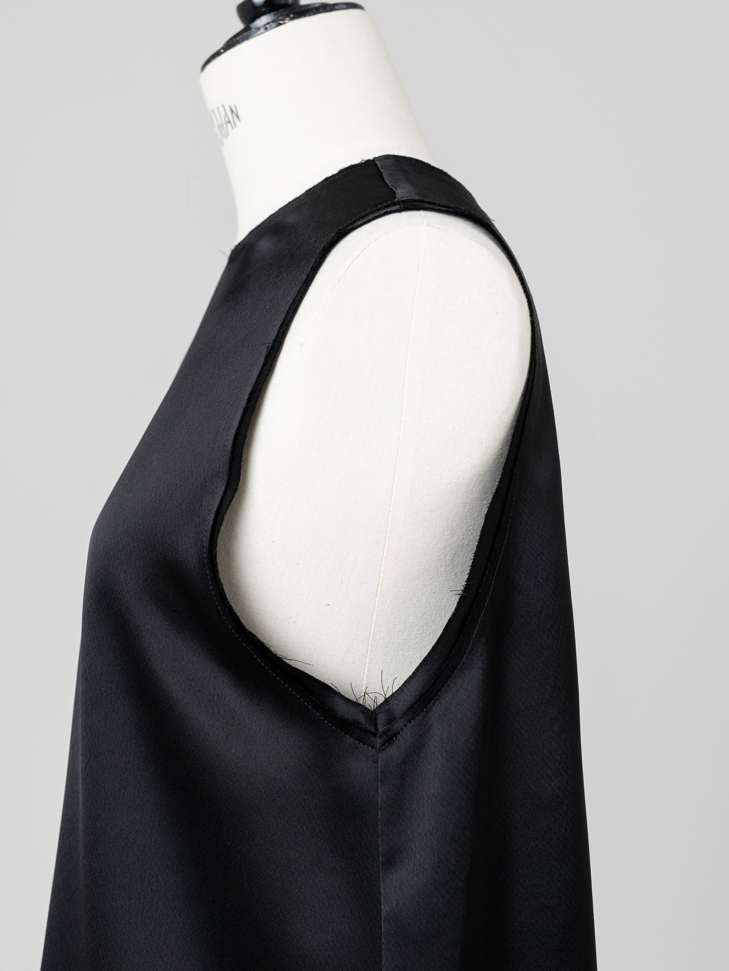 【PRE ORDER】Satin Tank Top