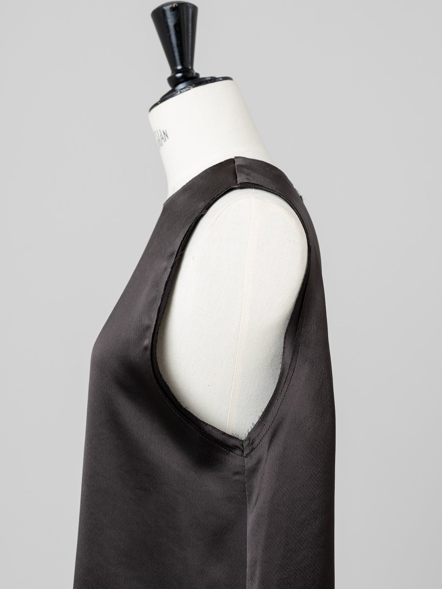 【PRE ORDER】Satin Tank Top