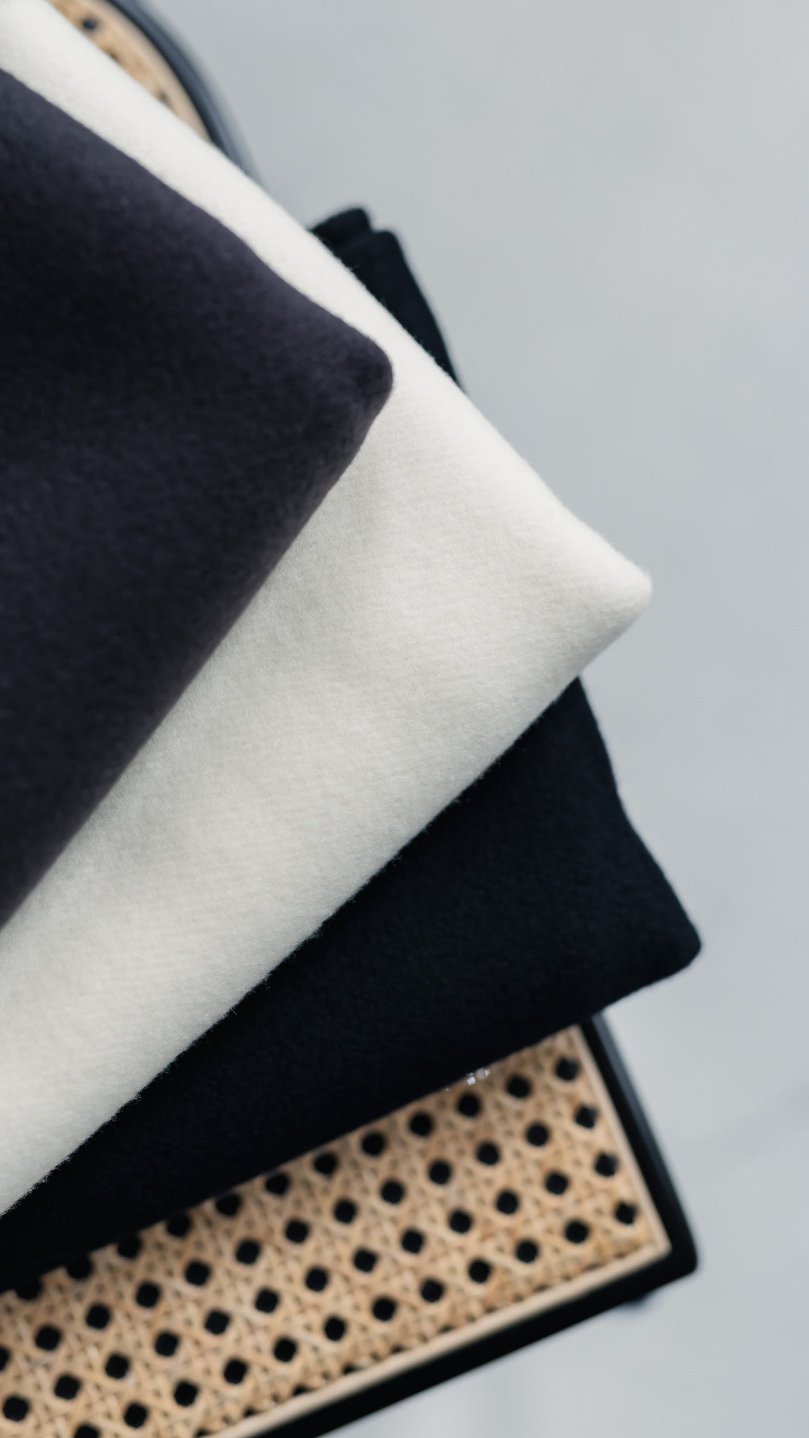 【PRE ORDER】Calme Stole(black)