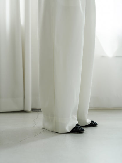 【PRE ORDER】SLEEVELESS JUMPSUIT (2color)