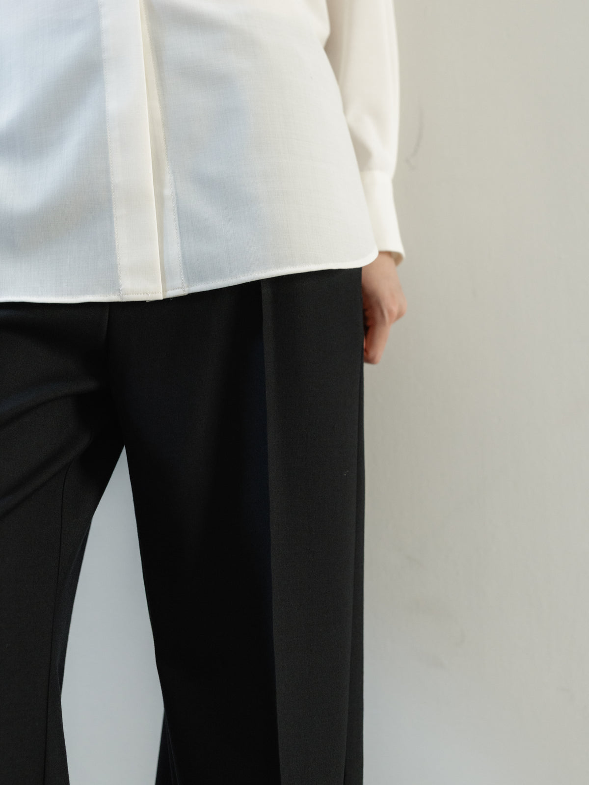 【PRE ORDER】Wool Blend Easy Pants