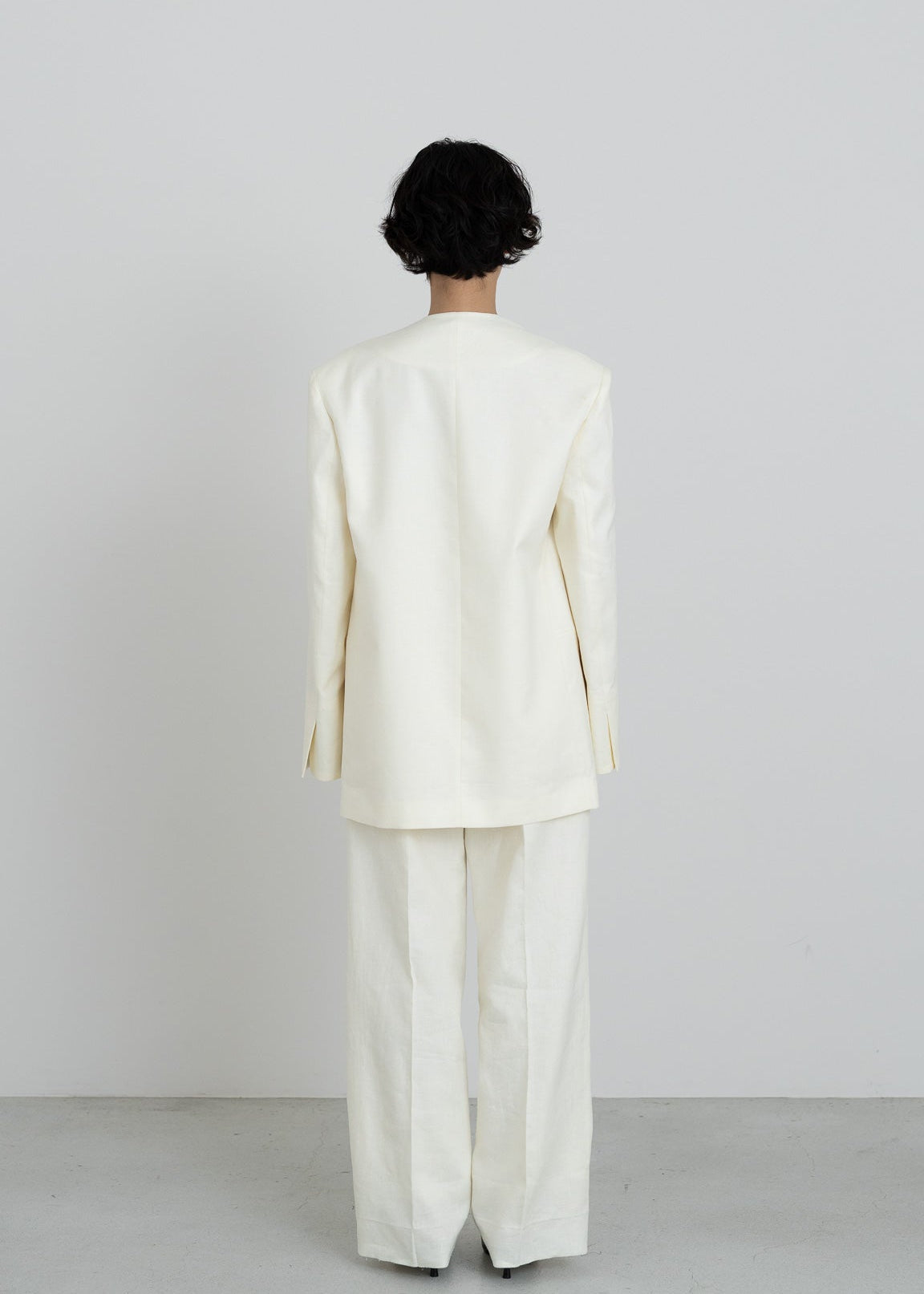 【PRE ORDER】Collarless Linen Jacket (Chalk)