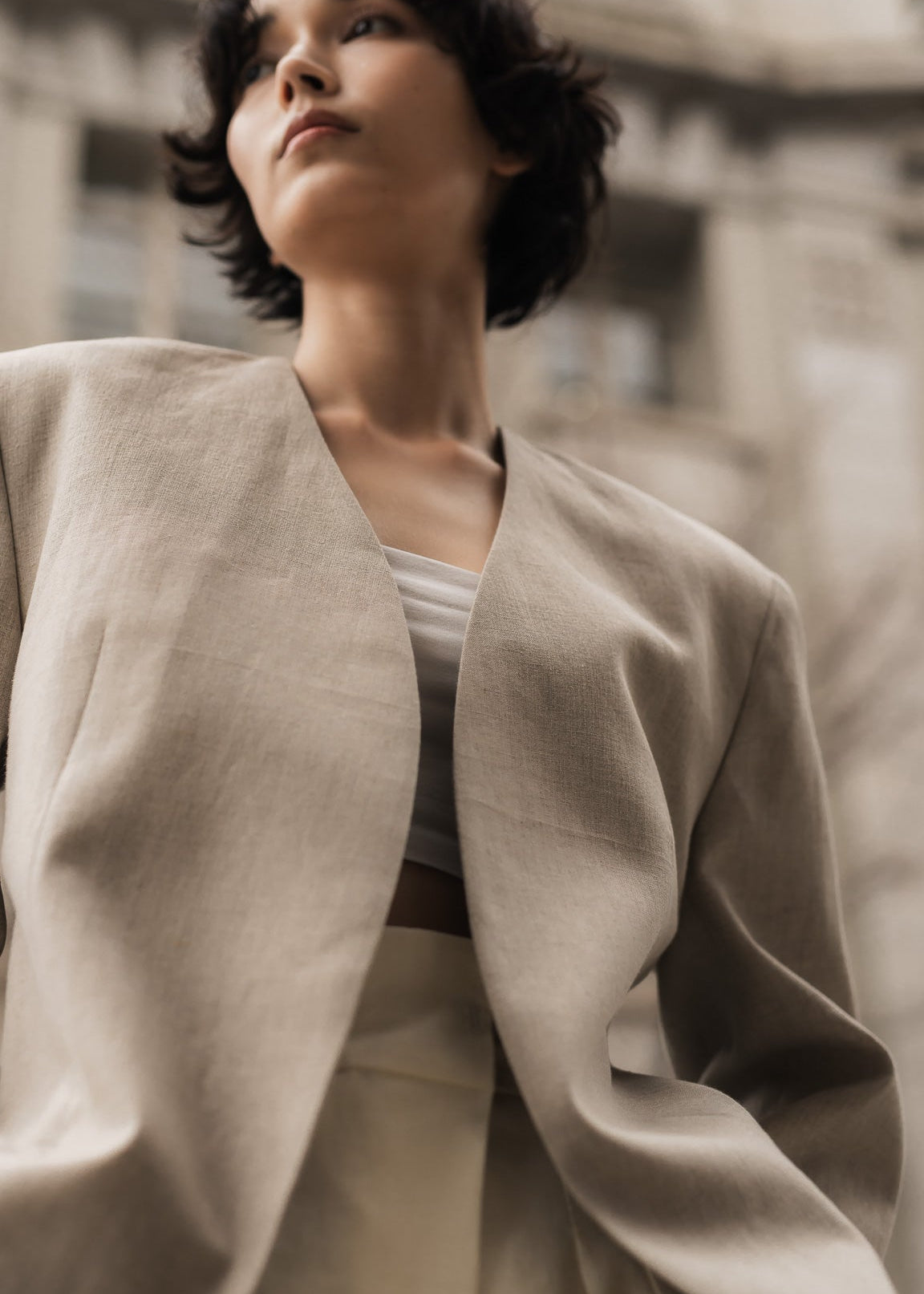 【PRE ORDER】Linen Collarless Jacket(Raw sand)