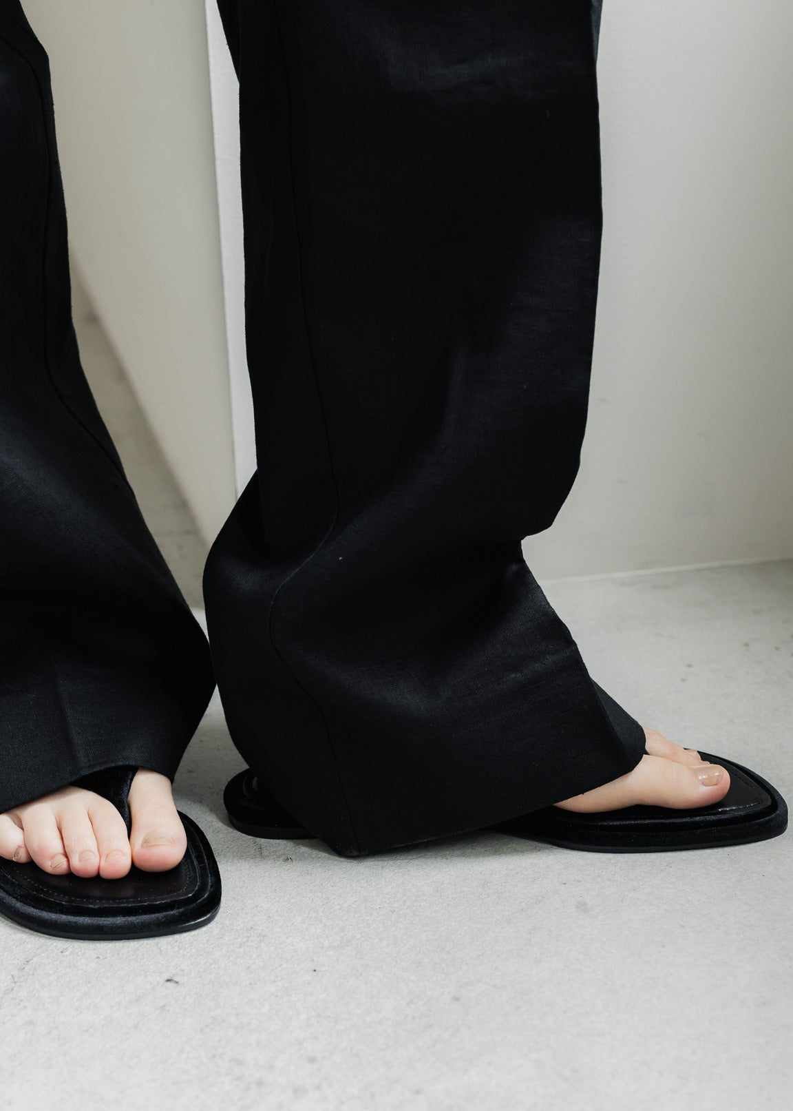 【PRE ORDER】Linen Wrap Trousers (Ink Black)