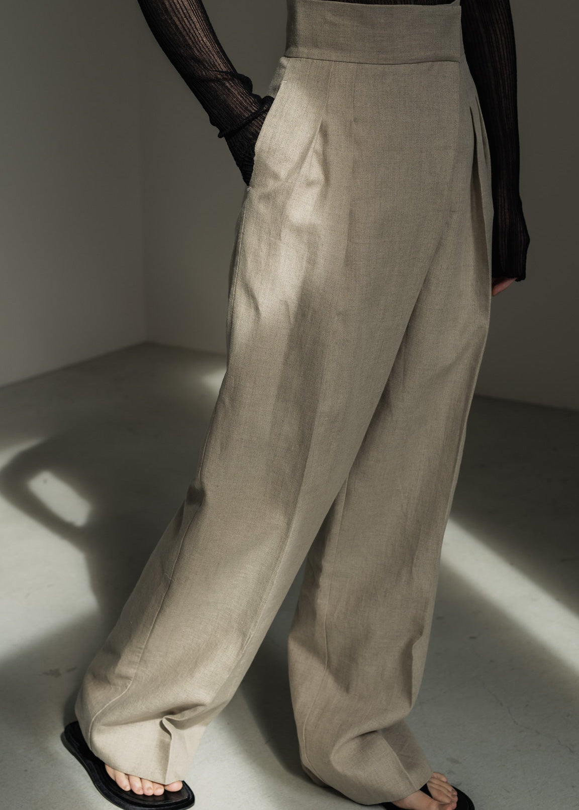 【PRE ORDER】Linen Wrap Trousers (Raw sand)