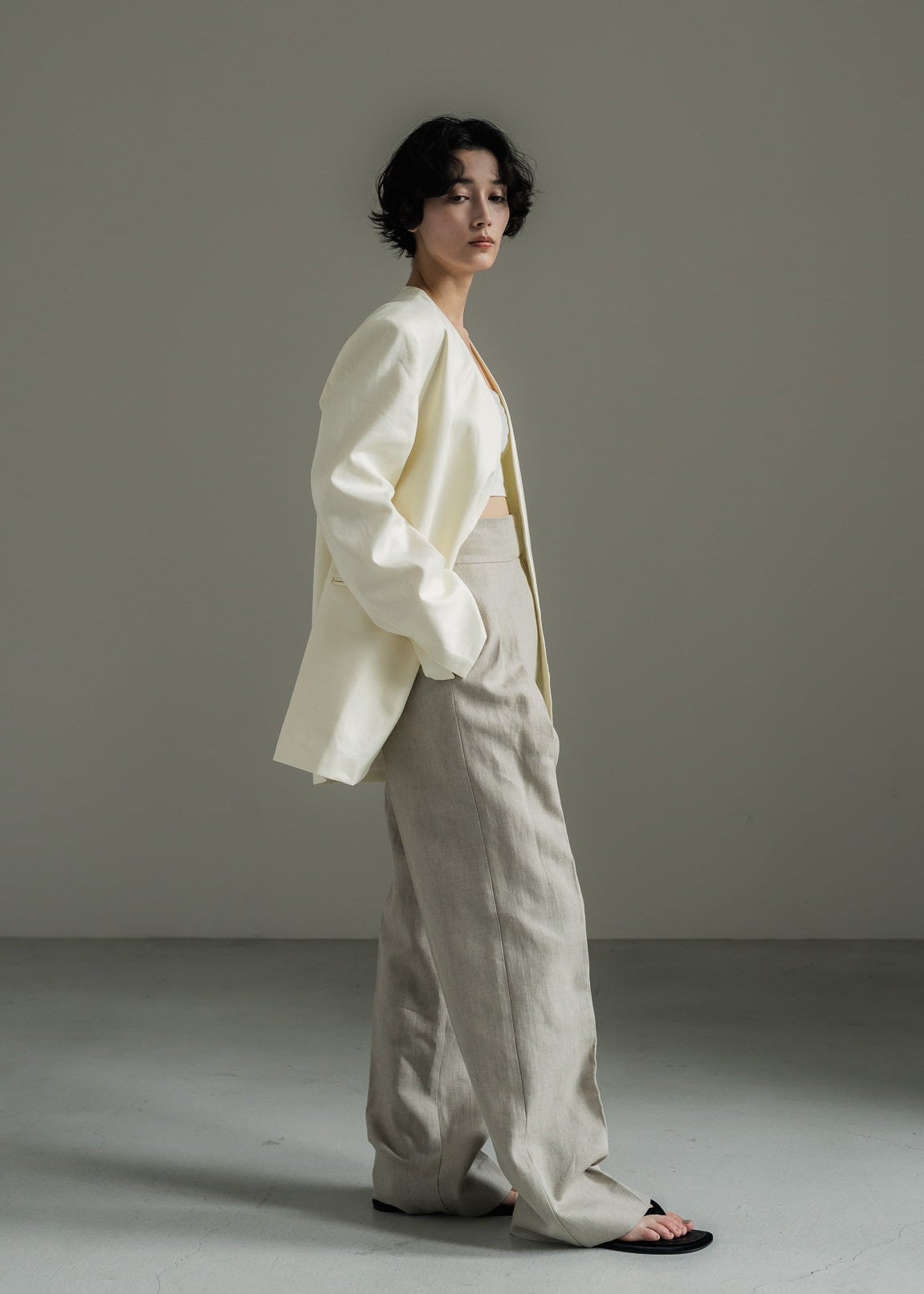 【PRE ORDER】Collarless Linen Jacket (Chalk)