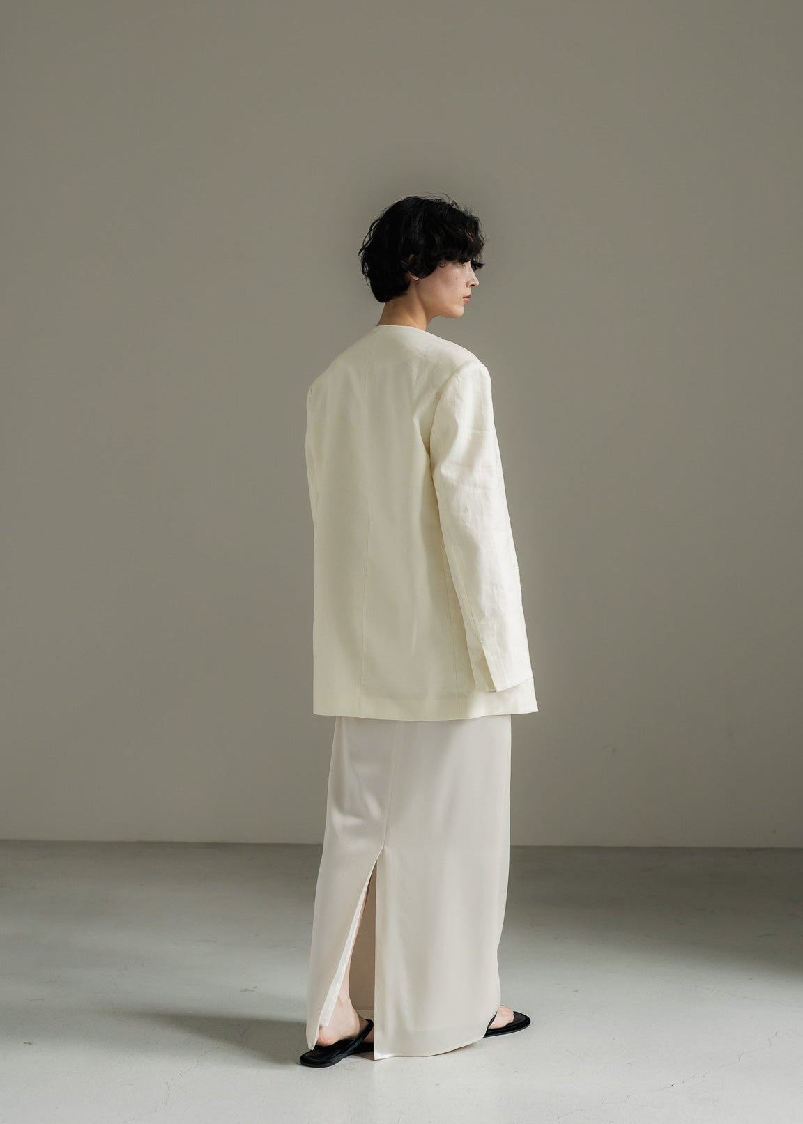 【PRE ORDER】Satin Straight Skirt(Milk)