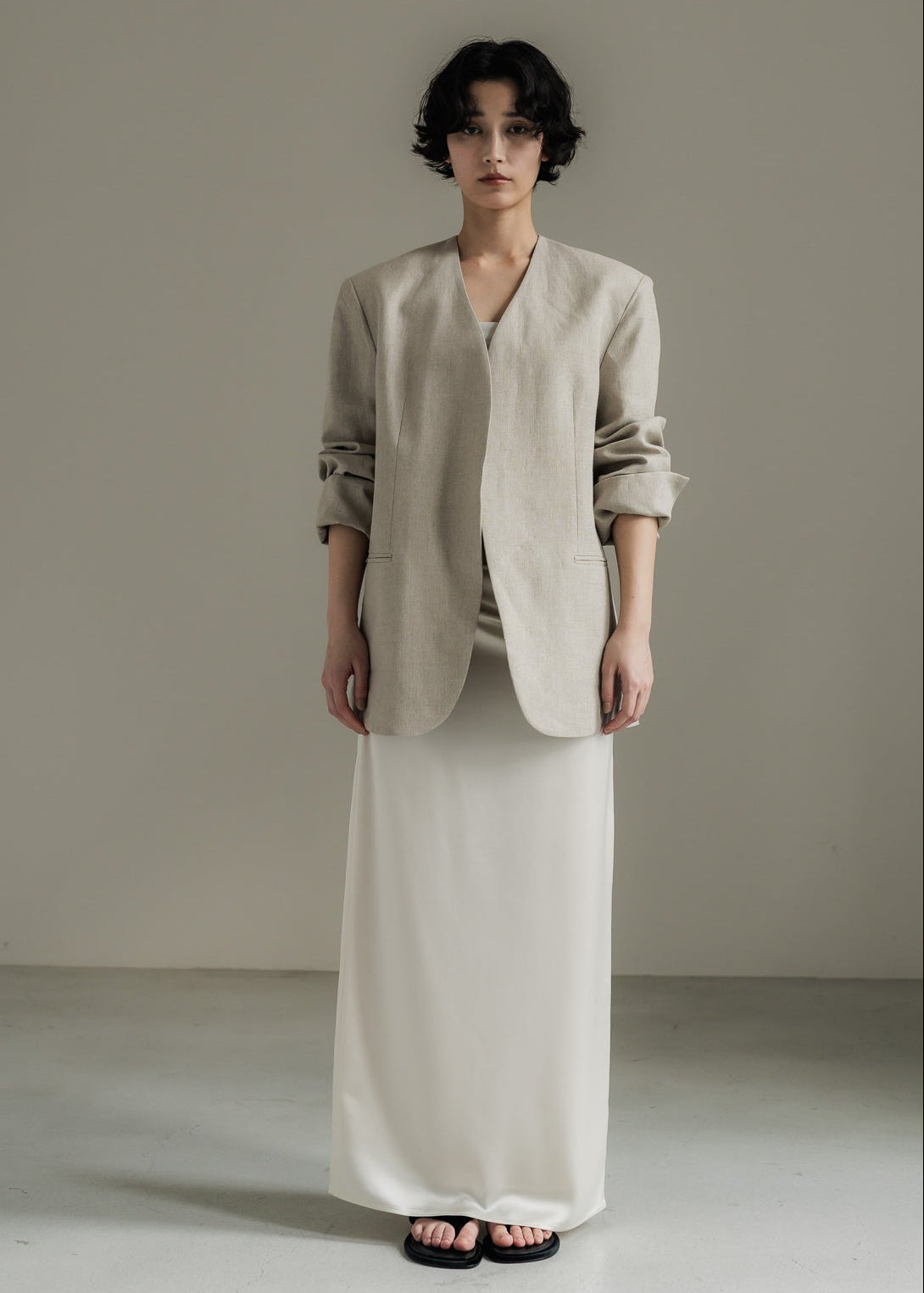 【PRE ORDER】Satin Straight Skirt(Milk)