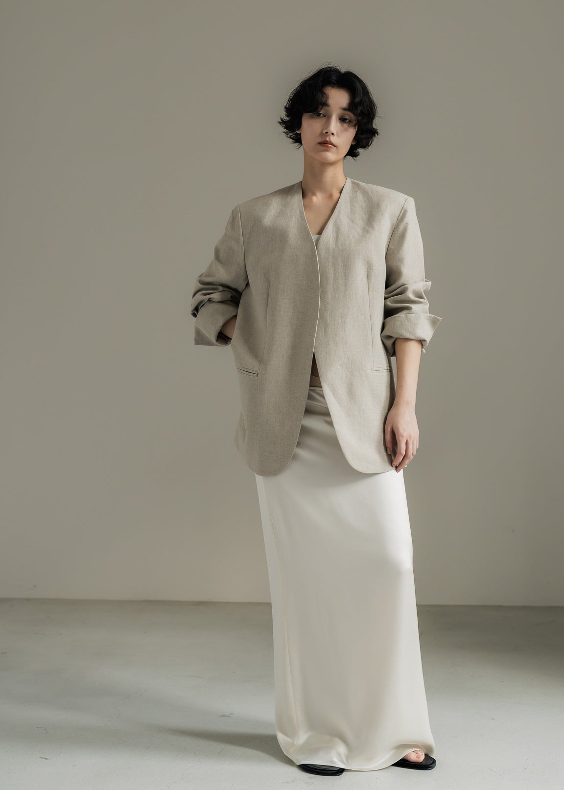 【PRE ORDER】Linen Collarless Jacket(Raw sand)