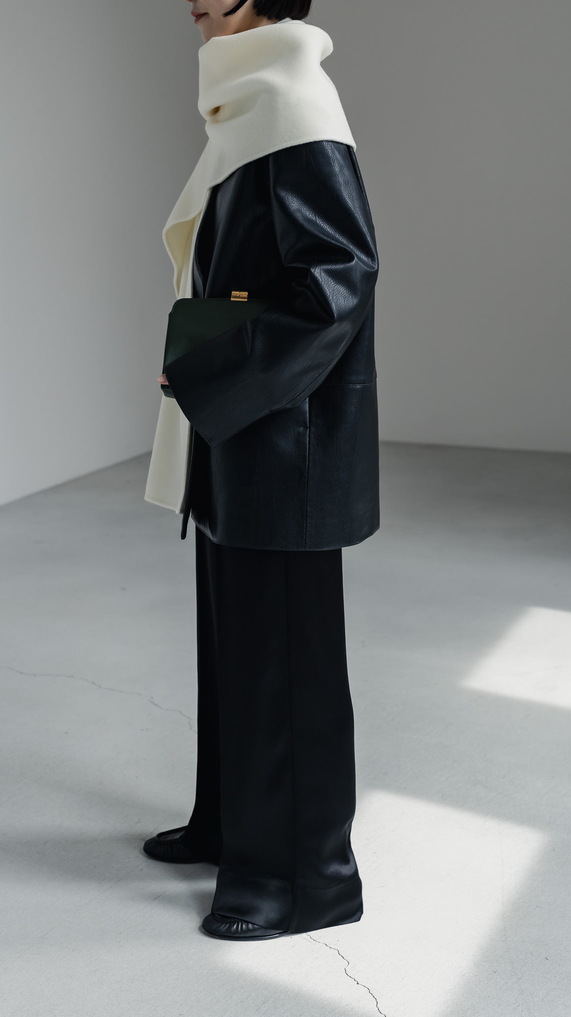 【PRE-ORDER】Satin Easy Pants (black)