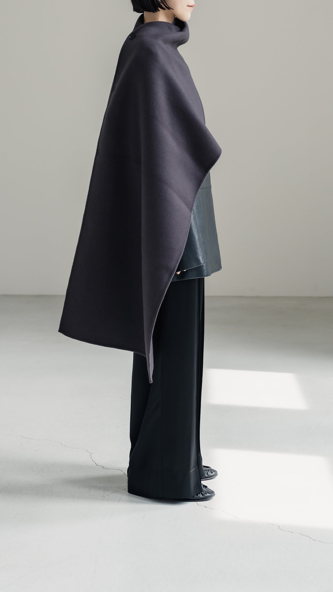 【PRE-ORDER】Satin Easy Pants (black)