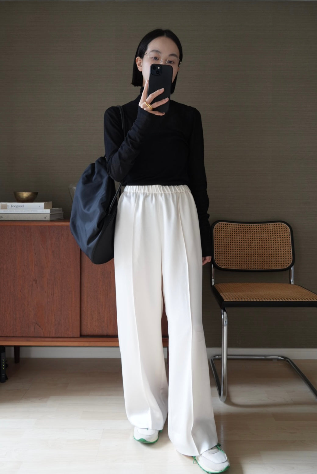 【PREORDER】satin easy pants (-milk-)