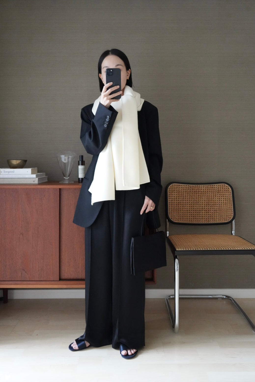 【PRE-ORDER】Satin Easy Pants (black)