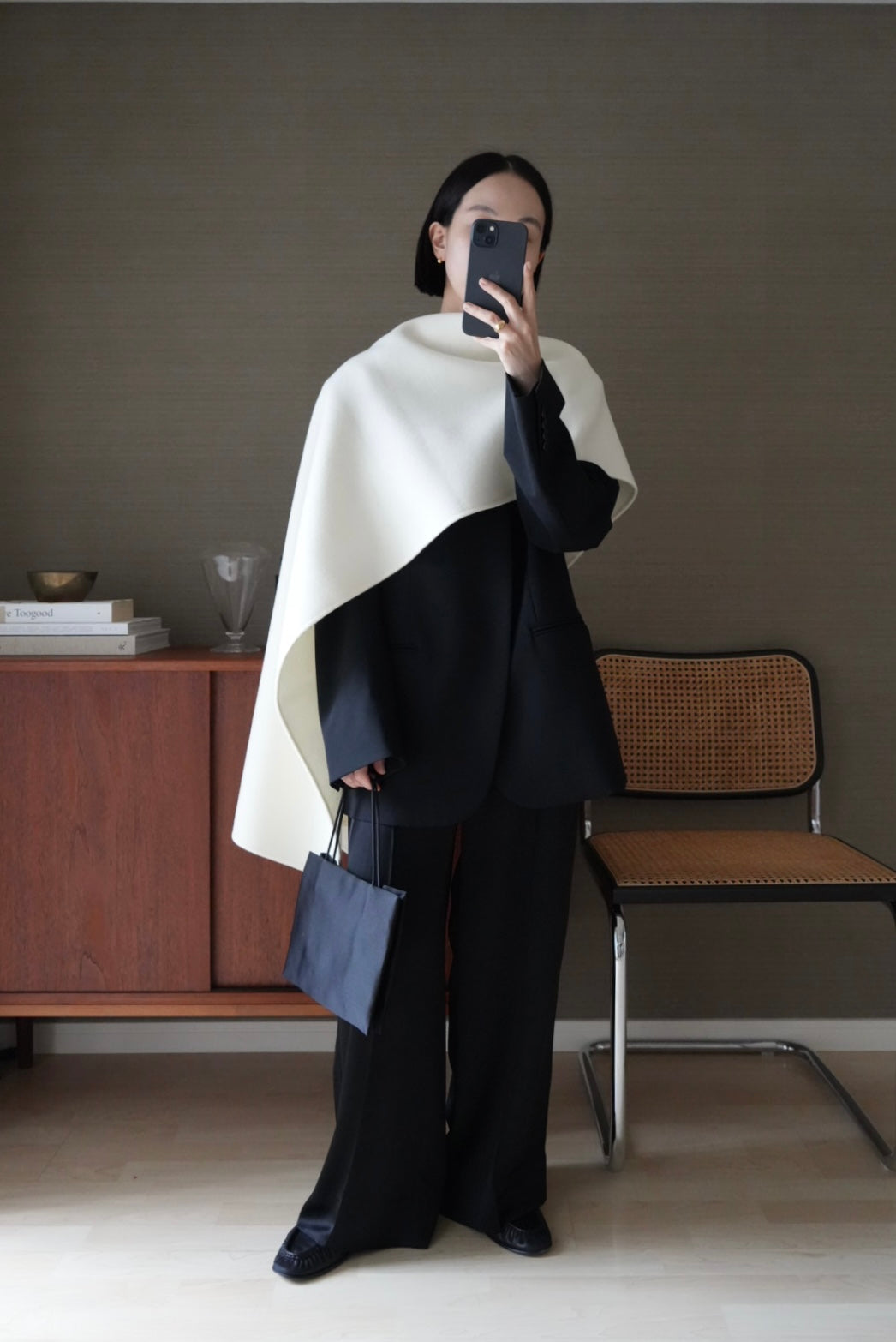 【PRE-ORDER】Satin Easy Pants (black)