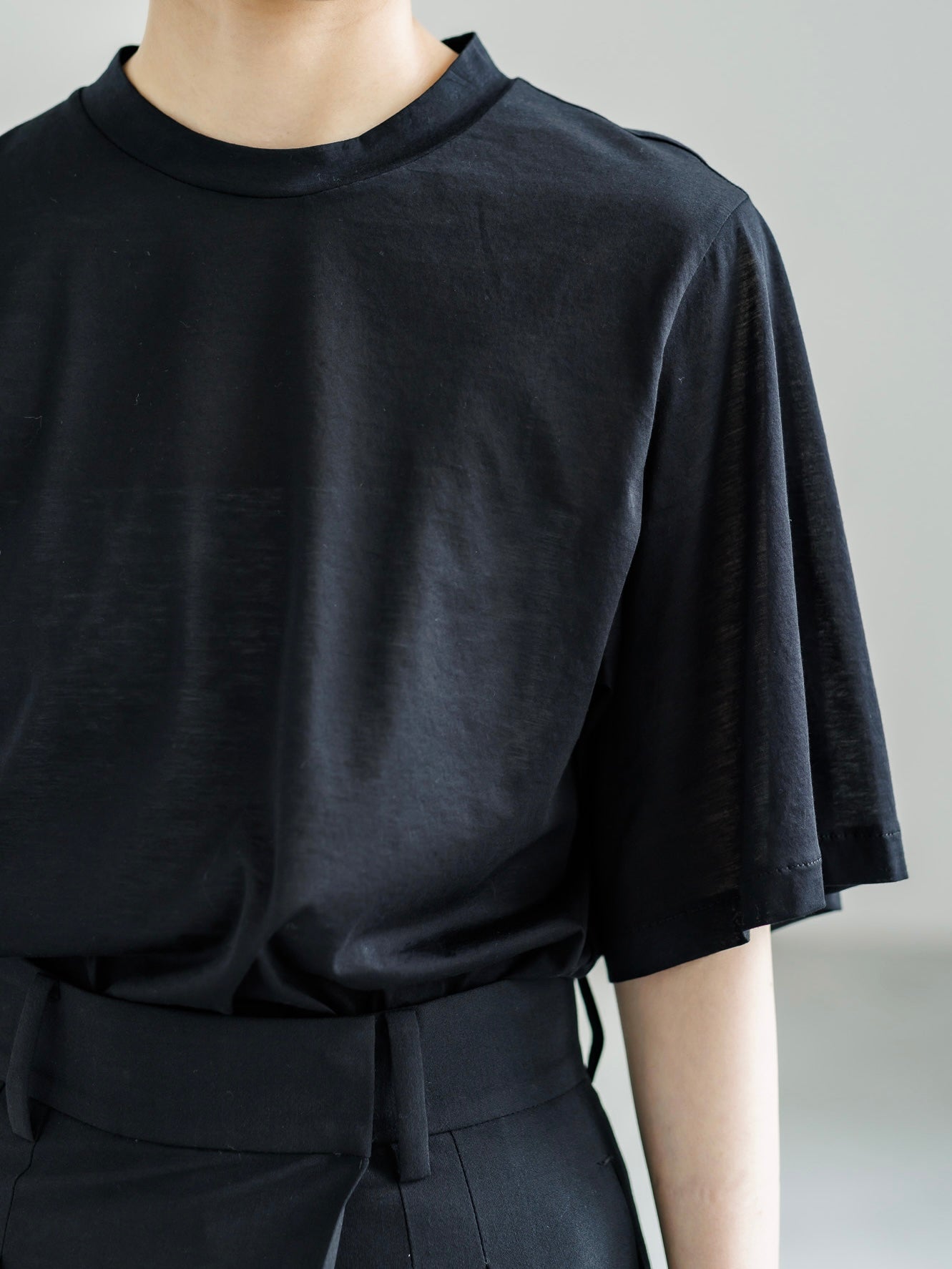 DRAPE SLEEVE TEE (2color)