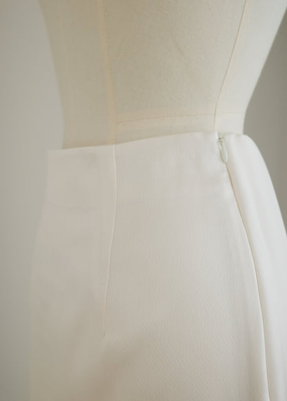 【PRE ORDER】Satin Straight Skirt(Milk)