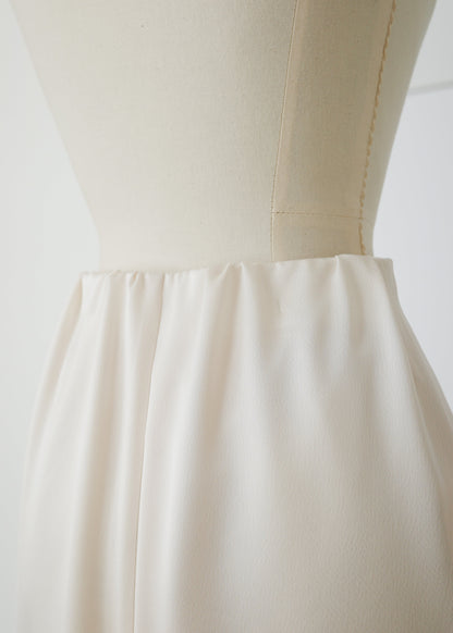 【PRE ORDER】Satin Straight Skirt(Milk)