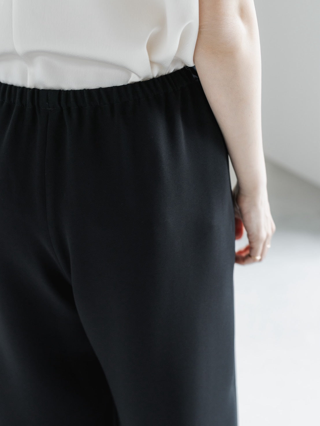 【PRE ORDER】Drape Easy Pants